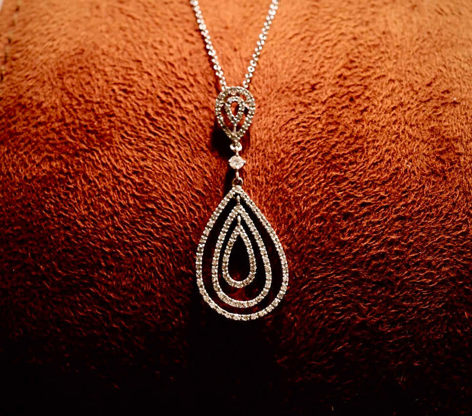 Diamond Necklace set in 14K White Gold